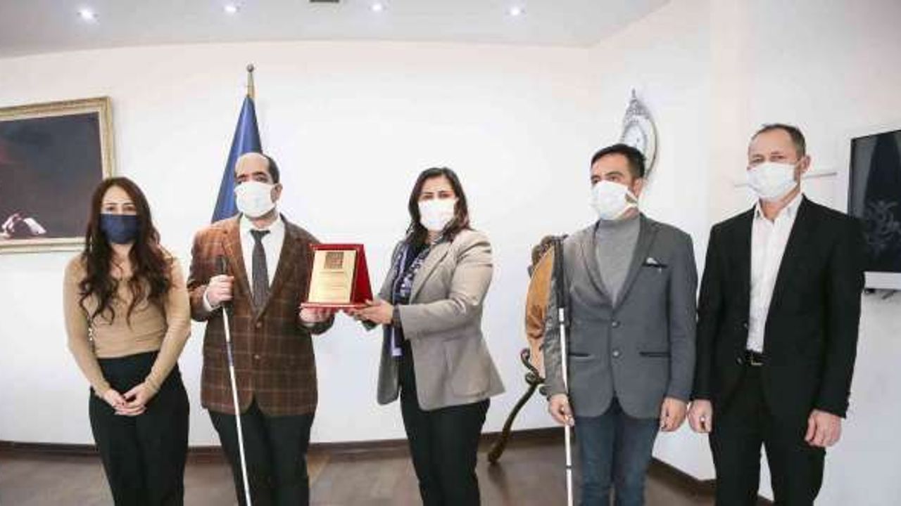 Başkan Çerçioğlu, Altı Nokta Körler Derneği’ni ağırladı