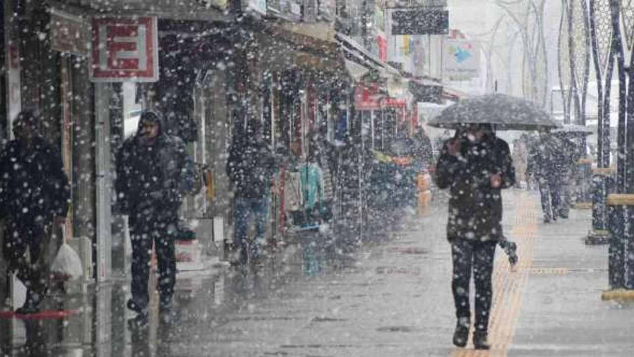 Bitlis’te kar yağışı