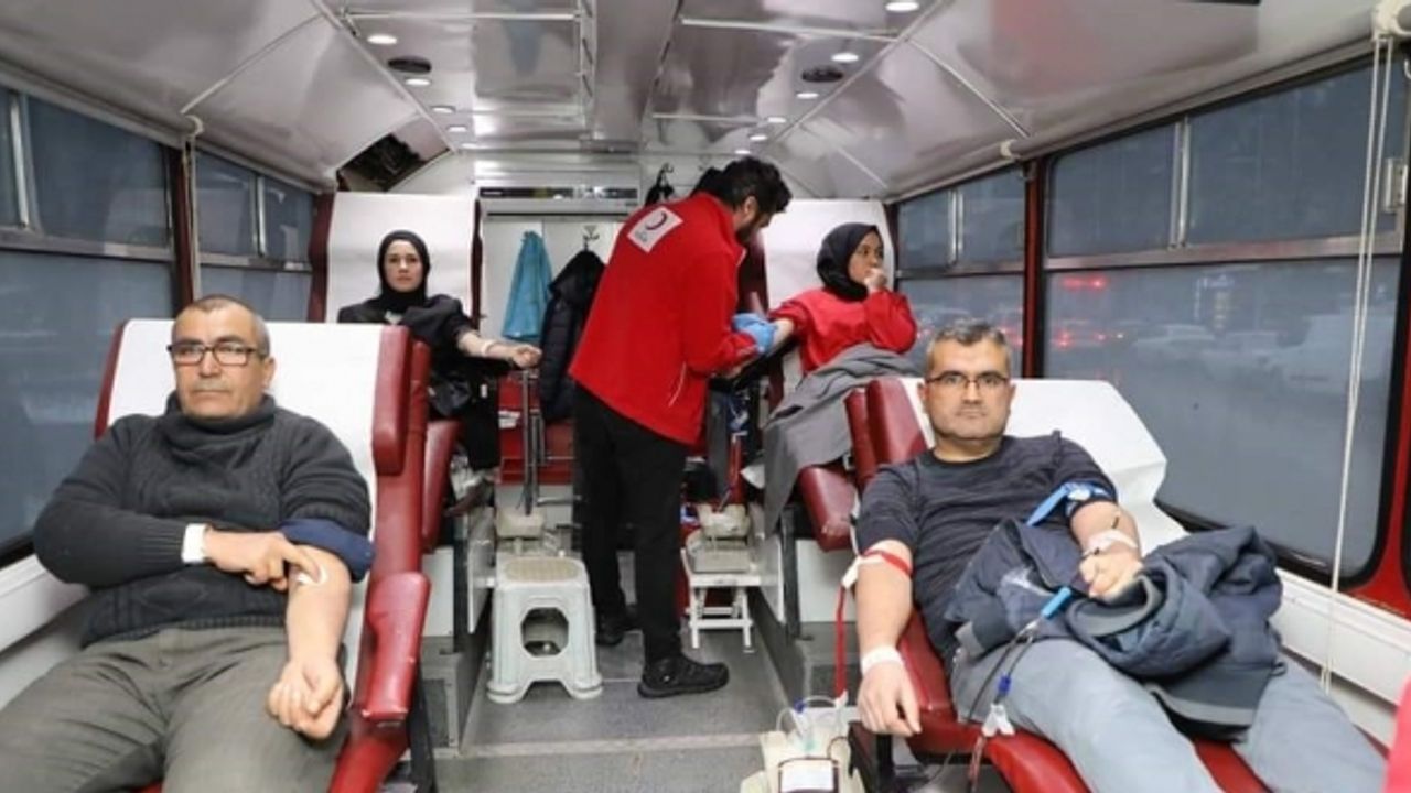 Afyonkarahisar’dan ilk gün 450 ünite kan bağışı