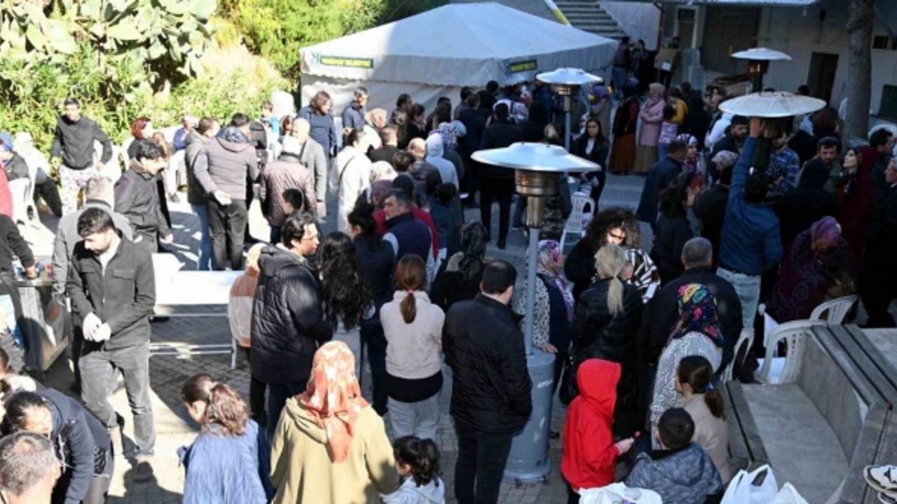 Manavgat Belediyesi’nden, 31 bin 500 depremzedeye  sıcak dokunuş