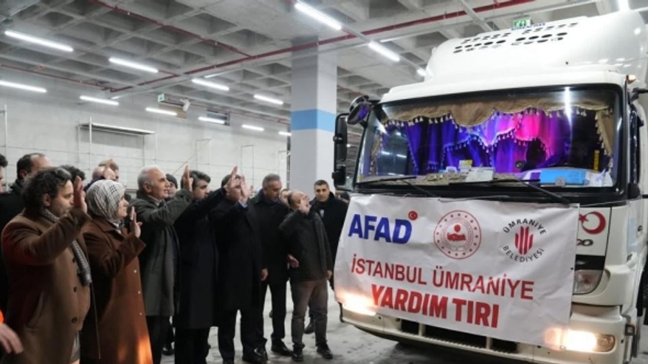 Ümraniye’den 3 tır yardım malzemesi deprem bölgesine doğru yola çıktı