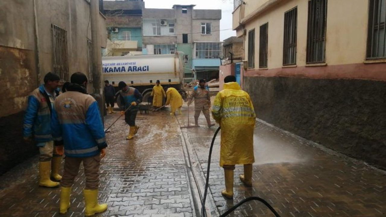 Diyarbakır Şanlıurfa'da 'sel' temizliğinde