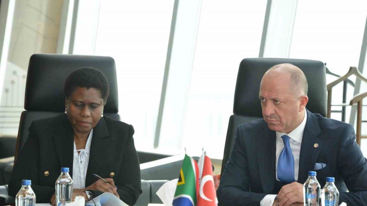 Güney Afrika Büyükelçisi Letsatsi-Duba’dan enerji sektörüne yatırım çağrısı