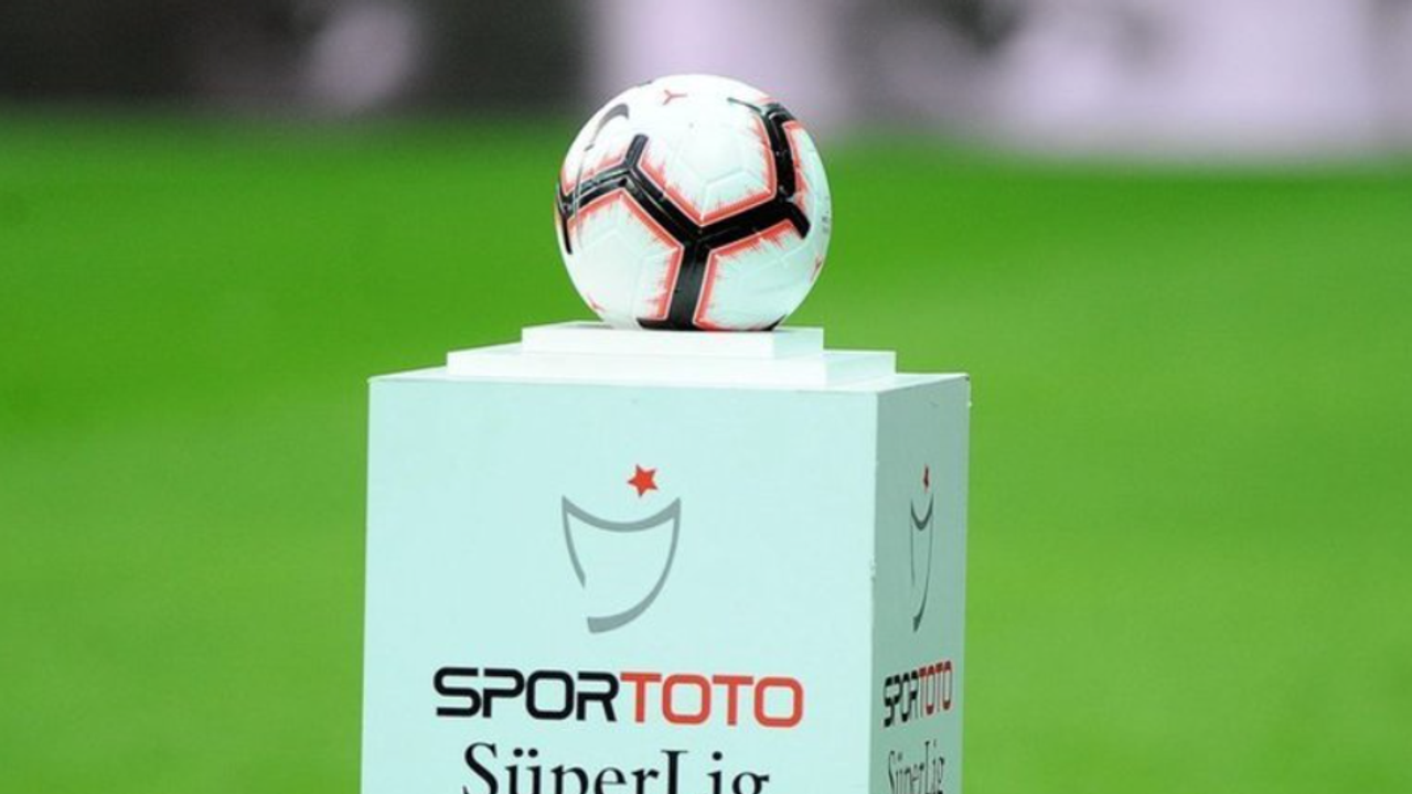 Spor Toto Süper Lig'de bulunan en kaliteli forvet kim ?
