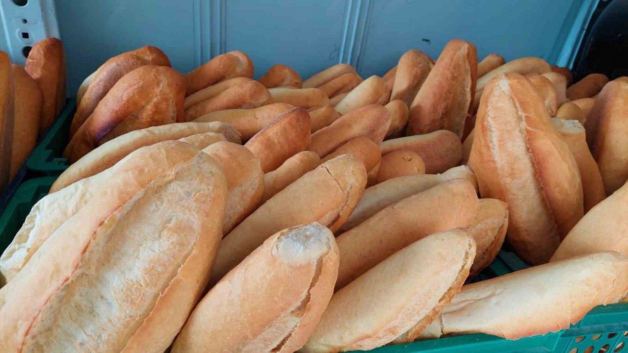 Paşa Halk Ekmek 4 TL’den satılıyor