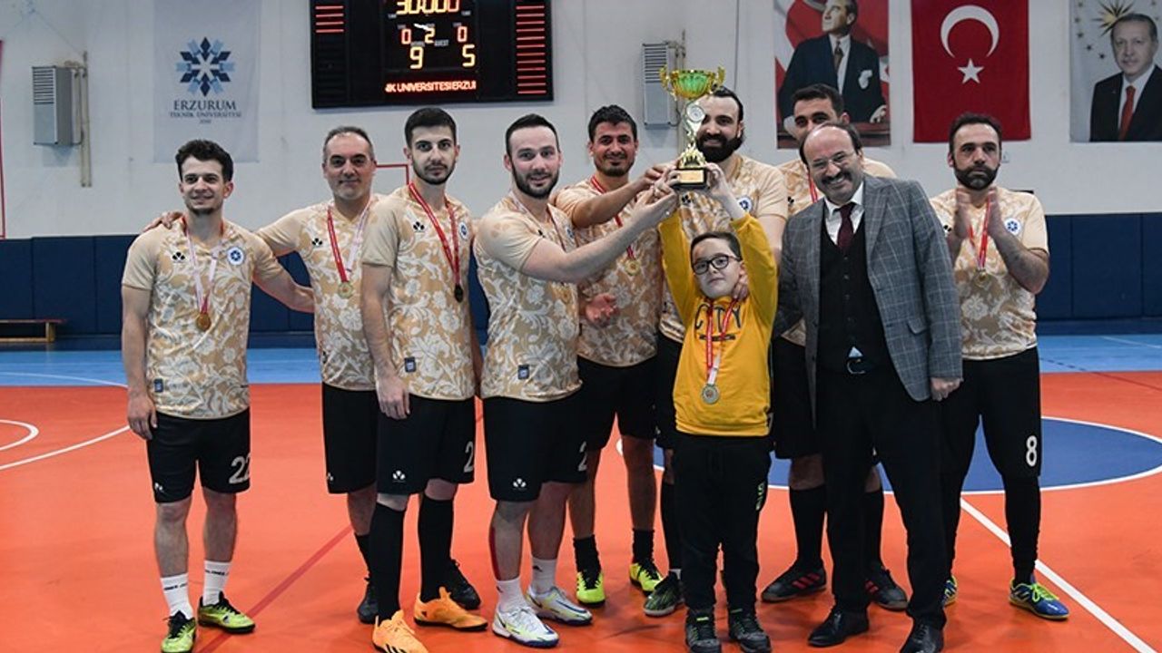100. Yıl Futsal Turnuvası’nın galibi belli oldu