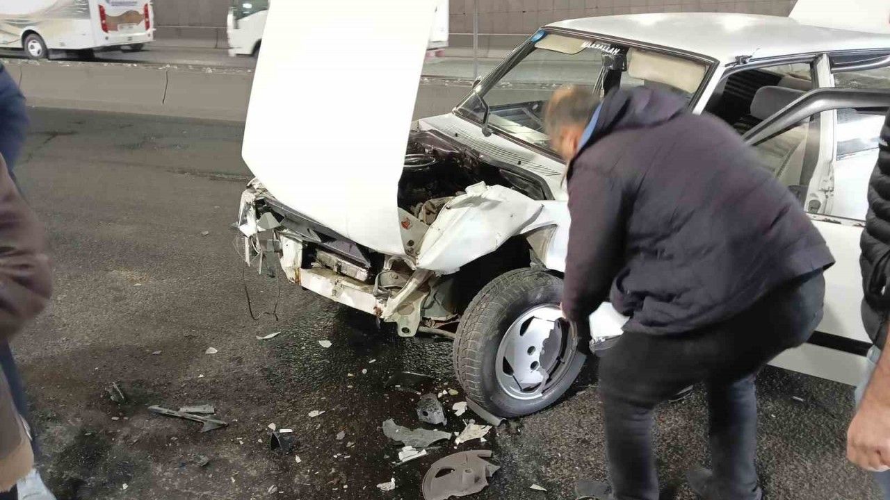 Ankara’da 14 aracın karıştığı zincirleme kazada 7 kişi yaralandı