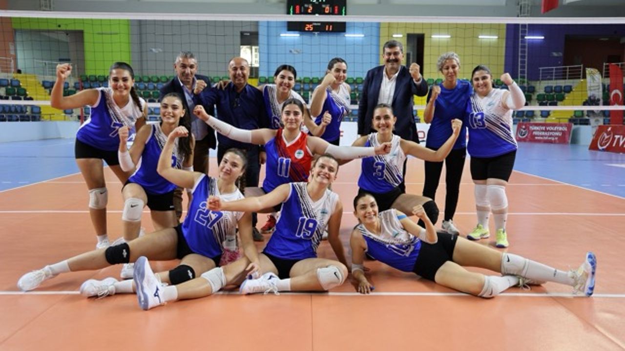 Toroslar’da Cumhuriyet Bayramı Çifte Zaferle Kutlandı