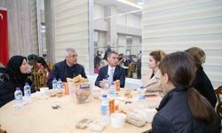 Başkan Şimşek kültür merkezindeki iftar sofralarıyla gölbaşılılarla bir arada