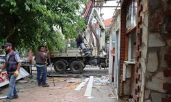 Nazilli Belediyesi merkezdeki büfeyi yeniliyor