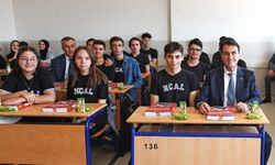 Bursa Osmangazi'de Başkan Dündar iki haftada 10 bin öğrenciyle buluştu