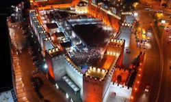 Kayseri Büyükşehir'in vizyonu şehri aydınlatıyor