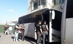 İzmir’de adliye önündeki çatışmayla ilgili 20 şüpheli adliyede