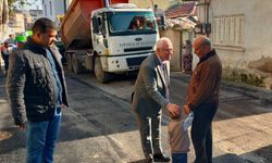 Karabağlar'da asfalt ekipleri Umut'ta