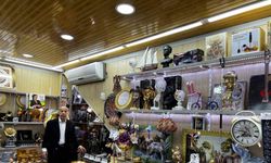Mardin’de dededen kalma dükkanda 65 yıldır eskiyen eşyaları satılıyor