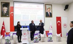 Muş’ta çiftçilere tritikale ve macar fiğ tohumu törenle dağıtıldı
