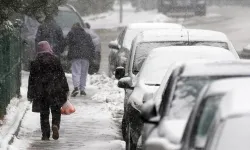 İstanbul'a Beklenen Kar Geldi! AKOM ve İSKİ'den Kritik Uyarılar