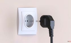 Şarj cihazını prizde bırakmak elektrik faturanızı gizlice 20 TL artırıyor, batarya ömrünüz de kısalıyor!