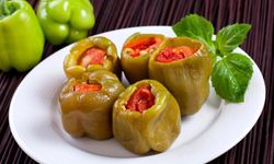 Dolmanın sırrı soğanda gizli… Kavurmalı mı çiğ mi koymalı? Devamı haberde