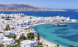 Yunanistan, Santorini ve Mikonos'ta Cruise Gemilerinden Yolcu Başına 20 Avro Vergi Almaya Başladı