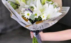 Çiçekler ve Aşk: Neden Bir Demet Çiçek Özel Olabilir?