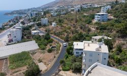 Aydıncık’ta Yol Yenilendi, Vatandaş: “Çiçek Gibi Oldu!”