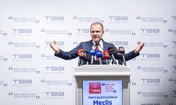 Vahap Seçer: “CHP Ayakta Kaldığı Sürece Türkiye de Ayakta Kalacaktır”