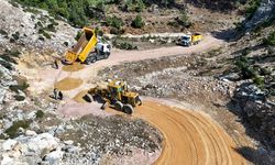 Kuzoluk Mahallesi’nde Ulaşım Sorunu Çözüldü: Tarsus Belediyesi’nden 3 Kilometrelik Yol Hamlesi