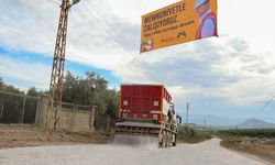 Büyükşehir Belediyesi, Mut’un En Ücra Köşelerinde Yol Çalışmalarını Sürdürüyor