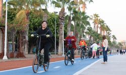 Mersin’de Kadınlar Pedala Özgürlük İçin Basıyo!