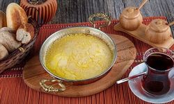 O Peynir Uzadıkça Uzayacak - Trabzonlu Ustaların Bile Sakladığı Kuymak Sırrı Çıktı!