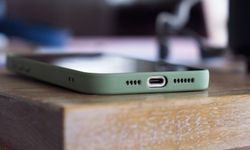 İngiltere’de Okullarda Telefon Dönemi Bitiyor! Yeni Yasa Geliyor