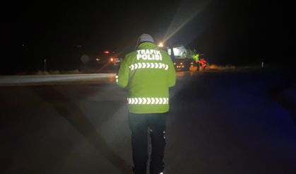 Şarampole uçan otomobil takla attı: 3 yaralı