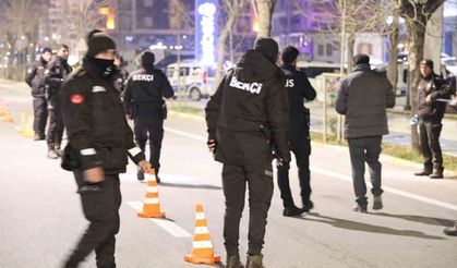 Aksaray’da yakalanan 35 aranan şahıstan 10’u tutuklandı