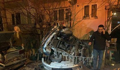Amasya’da kontrolden çıkan otomobil yol kenarındaki otomobillere çarptı: 3 yaralı