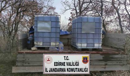 Binlerce litre kaçak şarabı ormana saklamışlar