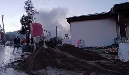 Bolu’da işçilerin kaldığı müştemilat küle döndü