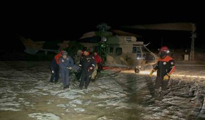Hasan Dağı’nda düşerek yaralanan dağcı helikopterle kurtarıldı