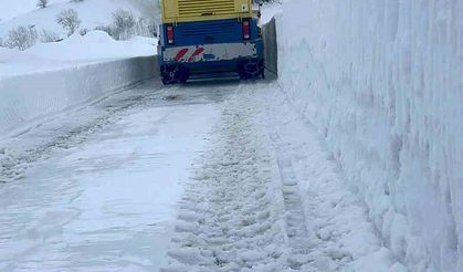 Kardan dolayı kapanan köy yolları tek tek açılıyor