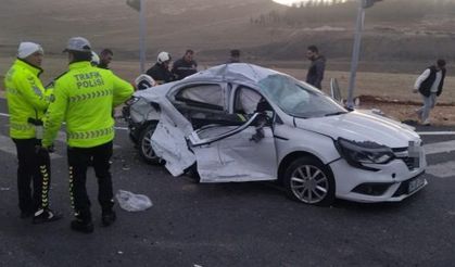 Mardin’de tır ile otomobil çarpıştı: 1 ölü, 3 yaralı