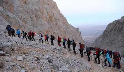 Vali Cahit Çelik: "Niğde dağcılığın merkezi oluyor"