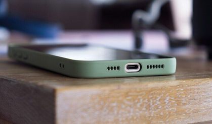 İngiltere’de Okullarda Telefon Dönemi Bitiyor! Yeni Yasa Geliyor