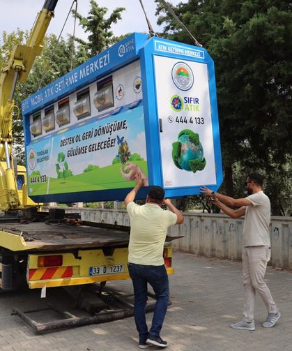 Toroslar Belediyesi'nden Sıfır Atık Hamlesi: Mobil Atık Getirme Merkezleri Mahallelerde