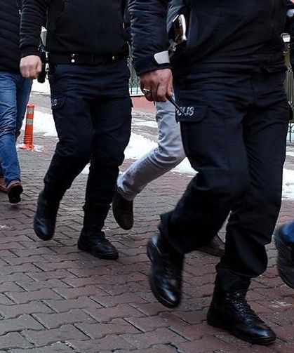 Konya Merkezli 17 İlde FETÖ Operasyonu: 21 Gözaltı
