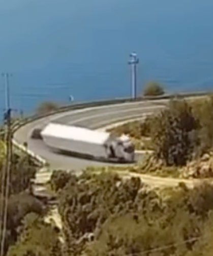 Gazipaşa'da Muz Yüklü TIR Devrildi