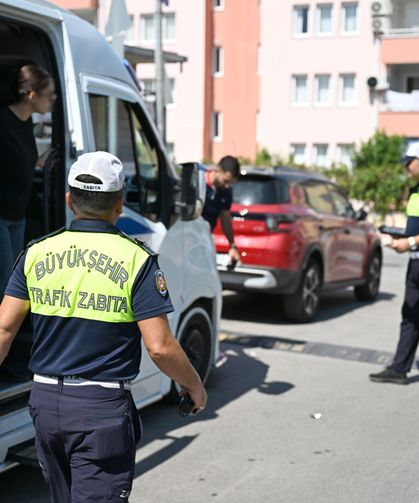 Mersin’de okul servislerine sıkı denetim: Öğrencilerin güvenliği kontrol altında