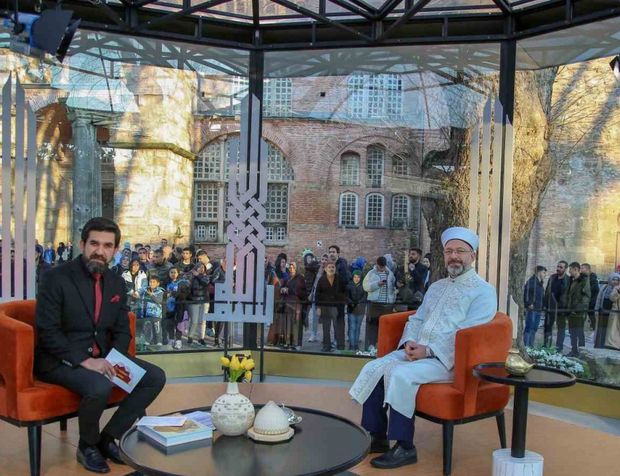 Diyanet İşleri Başkanı Erbaş, TRT 1’de "Ramazan Sevinci" programına katıldı