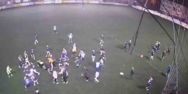 Üsküdar’da futbolcuların birbirine girdiği kavganın yeni görüntüleri ortaya çıktı
