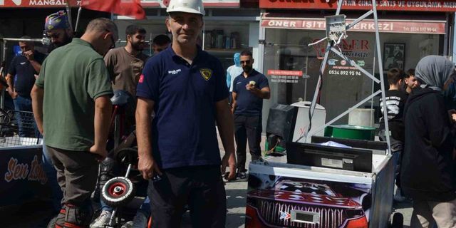 Artvin’de hurda ve atıl malzemelerden tasarlanmış motorsuz özel araçlar yarıştı