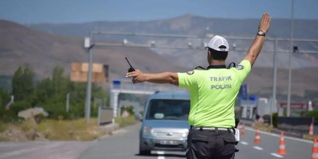 Erzincan’da 15 gün içerisinde 2 bin 261 araca trafik cezası kesildi